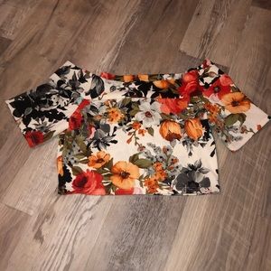 Woman’s Off shoulder crop top